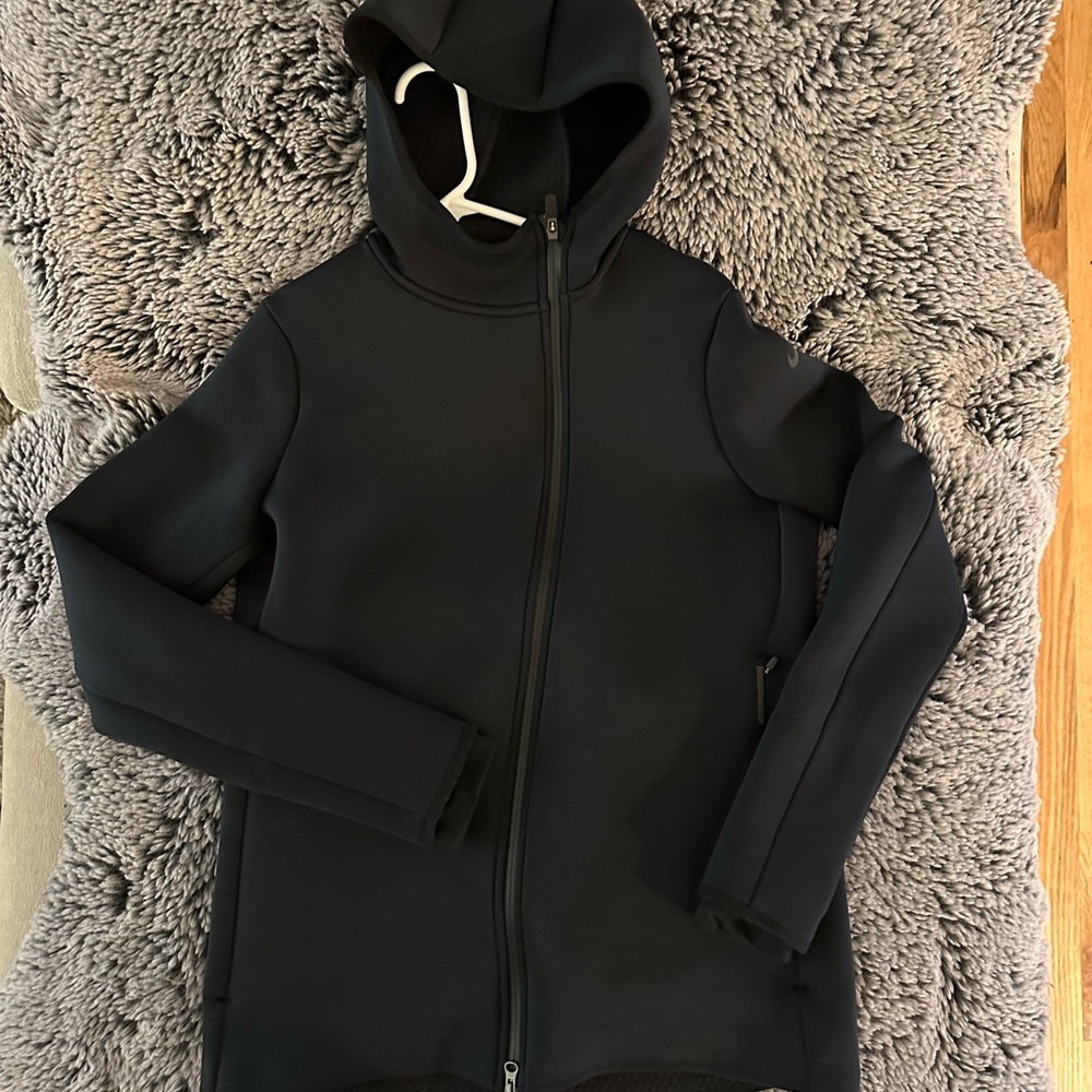 Nike Women's Black Therma Jacket w/ Hand Sleeves